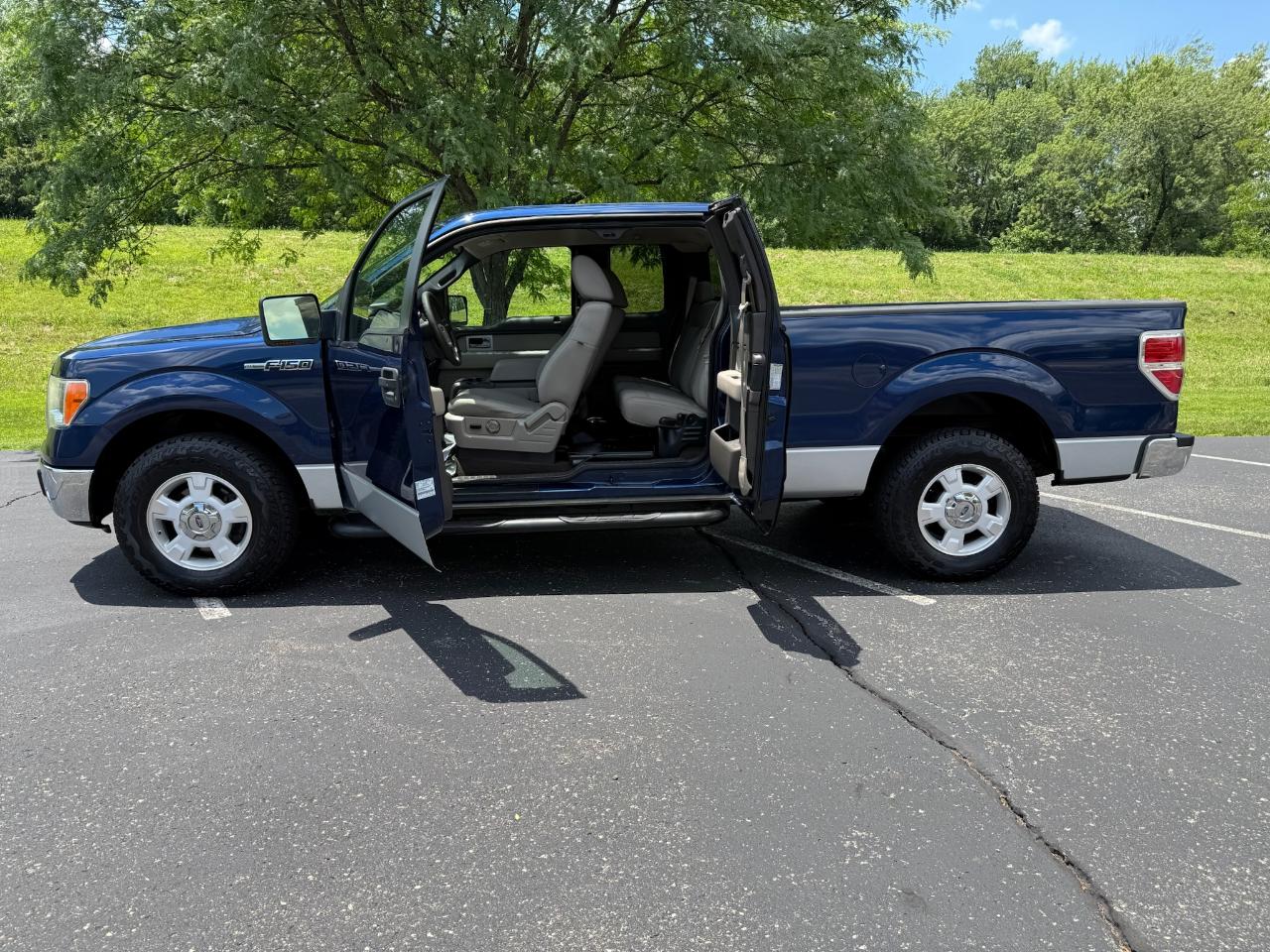Ford F-150 XLT 2WD 2009