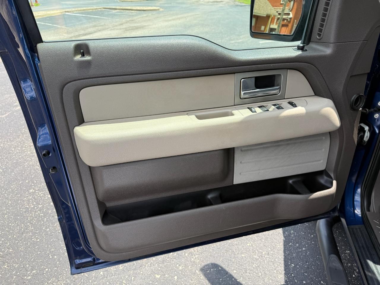 Ford F-150 XLT 2WD 2009