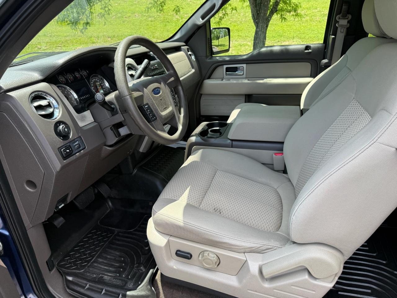 Ford F-150 XLT 2WD 2009