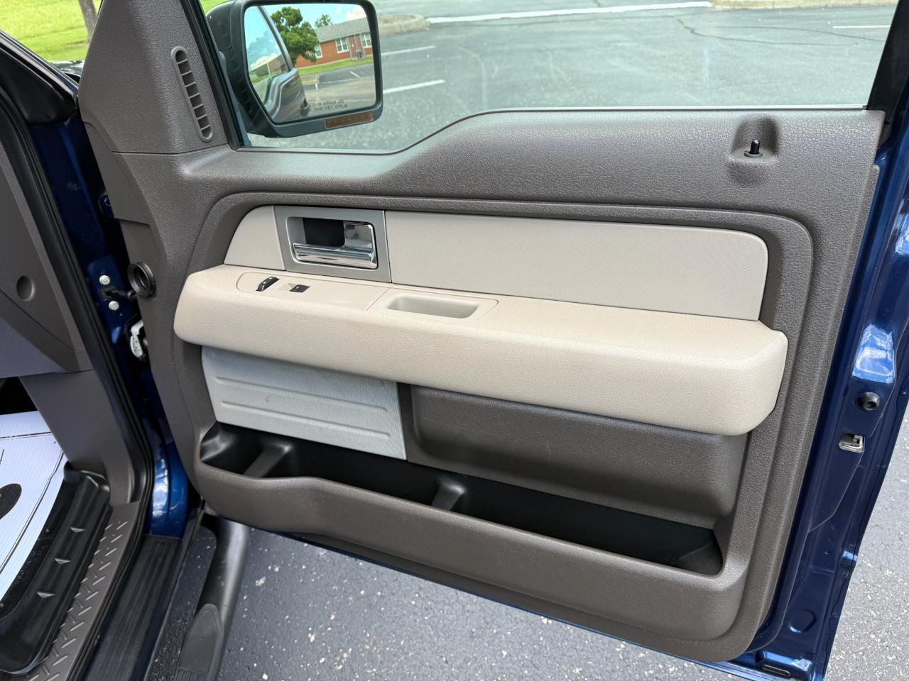 Ford F-150 XLT 2WD 2009