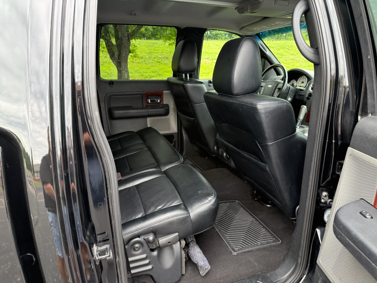 Ford F-150 Lariat SuperCrew 2WD 2005
