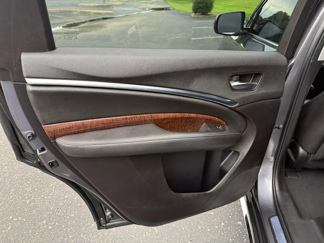 Acura MDX SH-AWD 9-Spd AT 2017