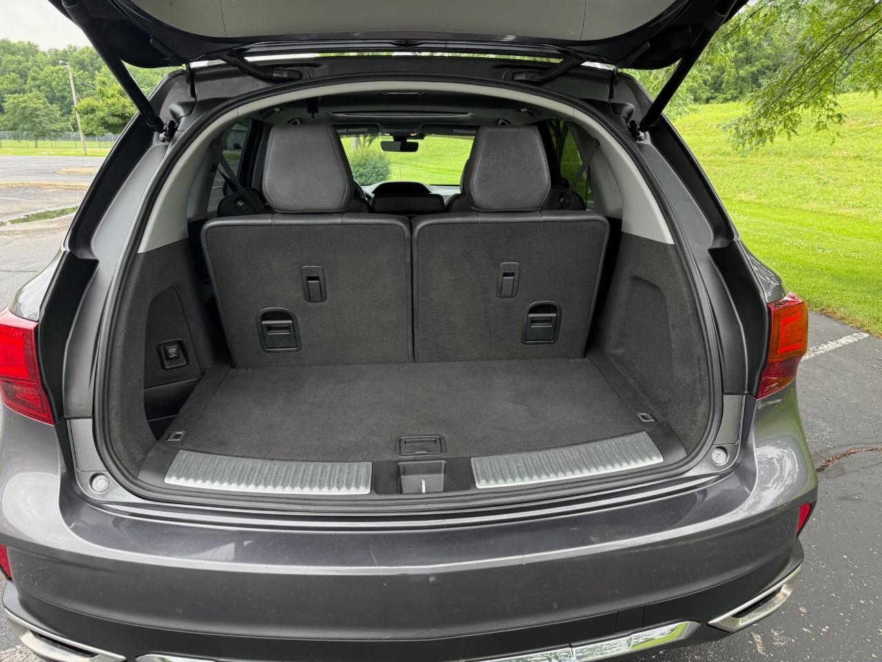 Acura MDX SH-AWD 9-Spd AT 2017