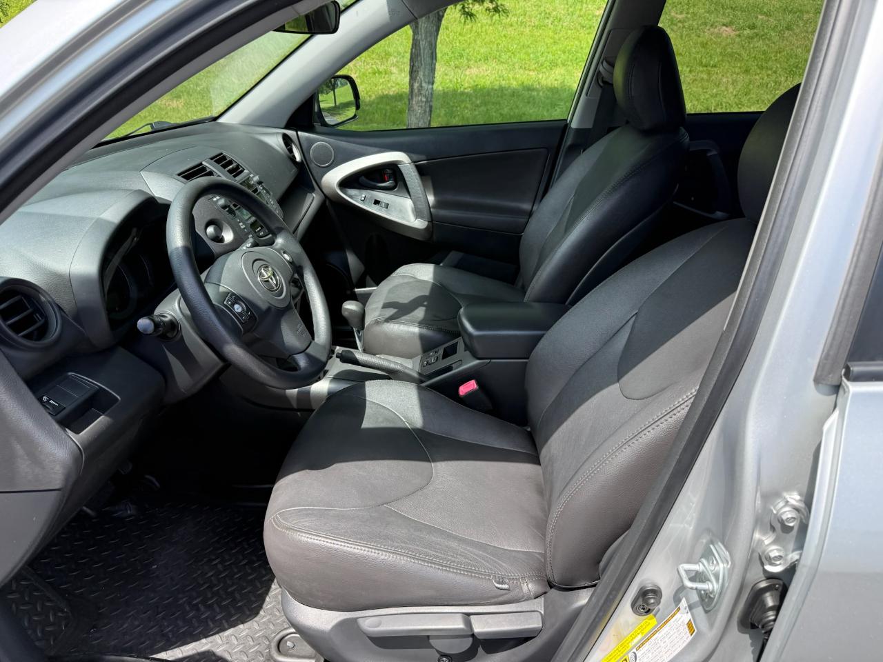 Toyota RAV4 Sport I4 2WD 2010