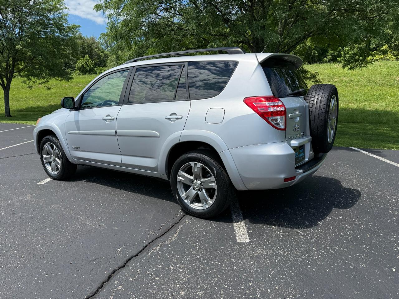 Toyota RAV4 Sport I4 2WD 2010
