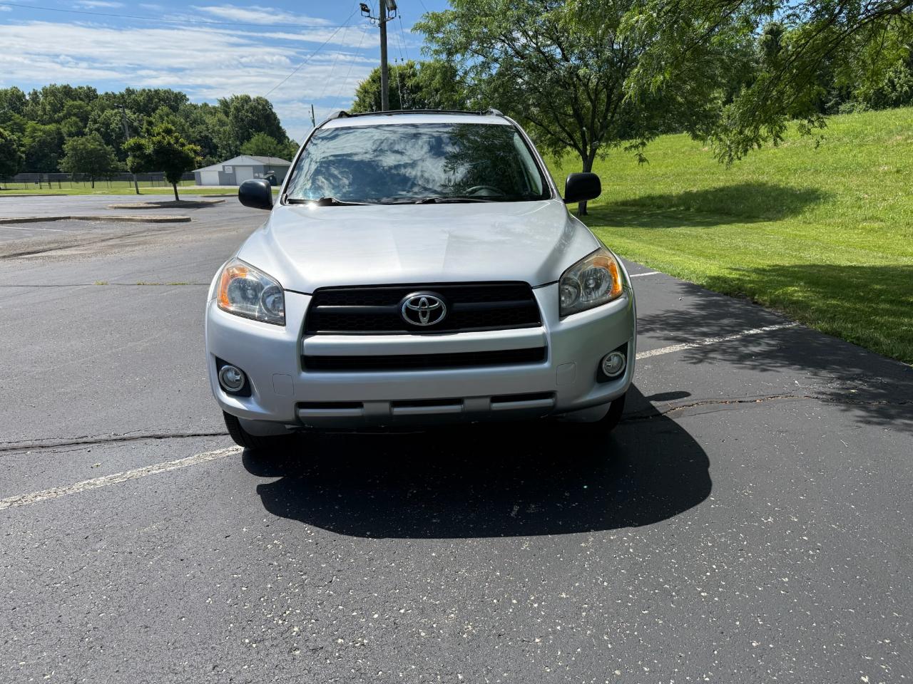 Toyota RAV4 Sport I4 2WD 2010