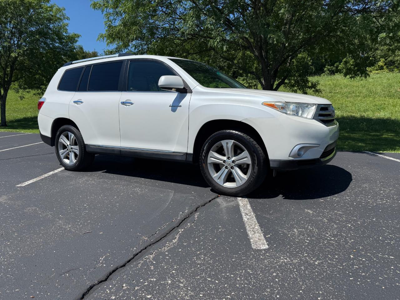 Toyota Highlander Limited 2WD 2012