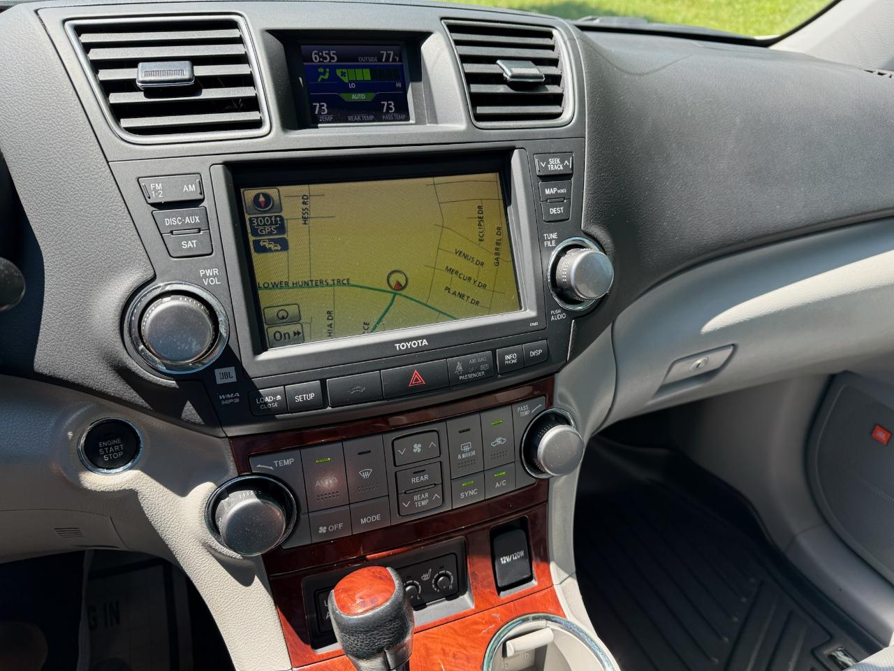 Toyota Highlander Limited 2WD 2012