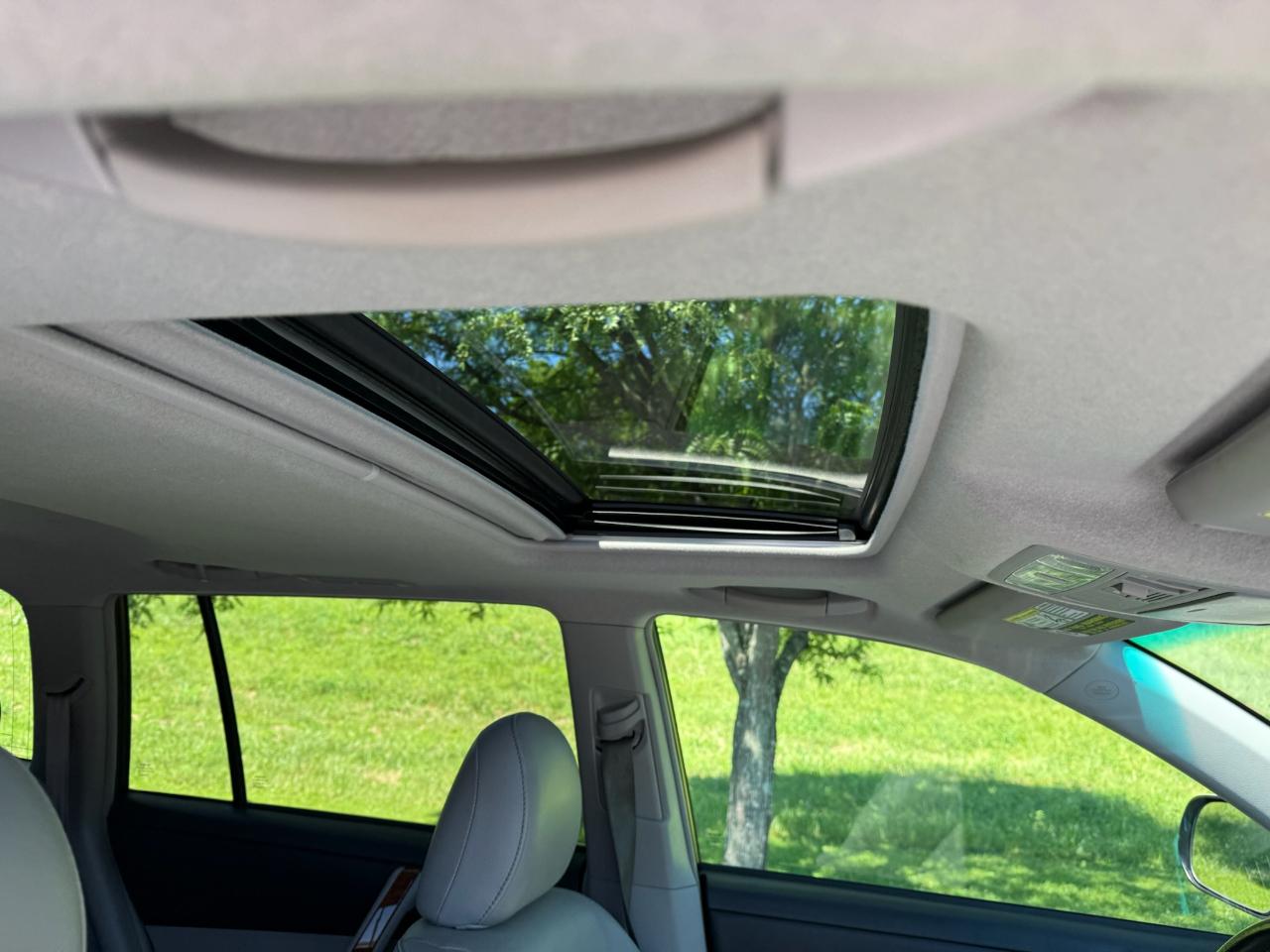 Toyota Highlander Limited 2WD 2012