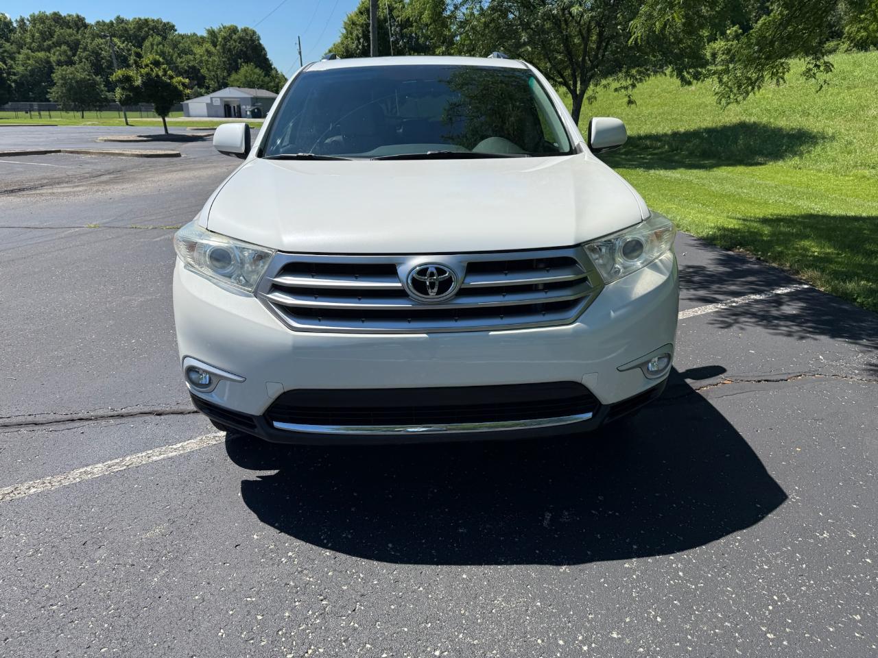 Toyota Highlander Limited 2WD 2012