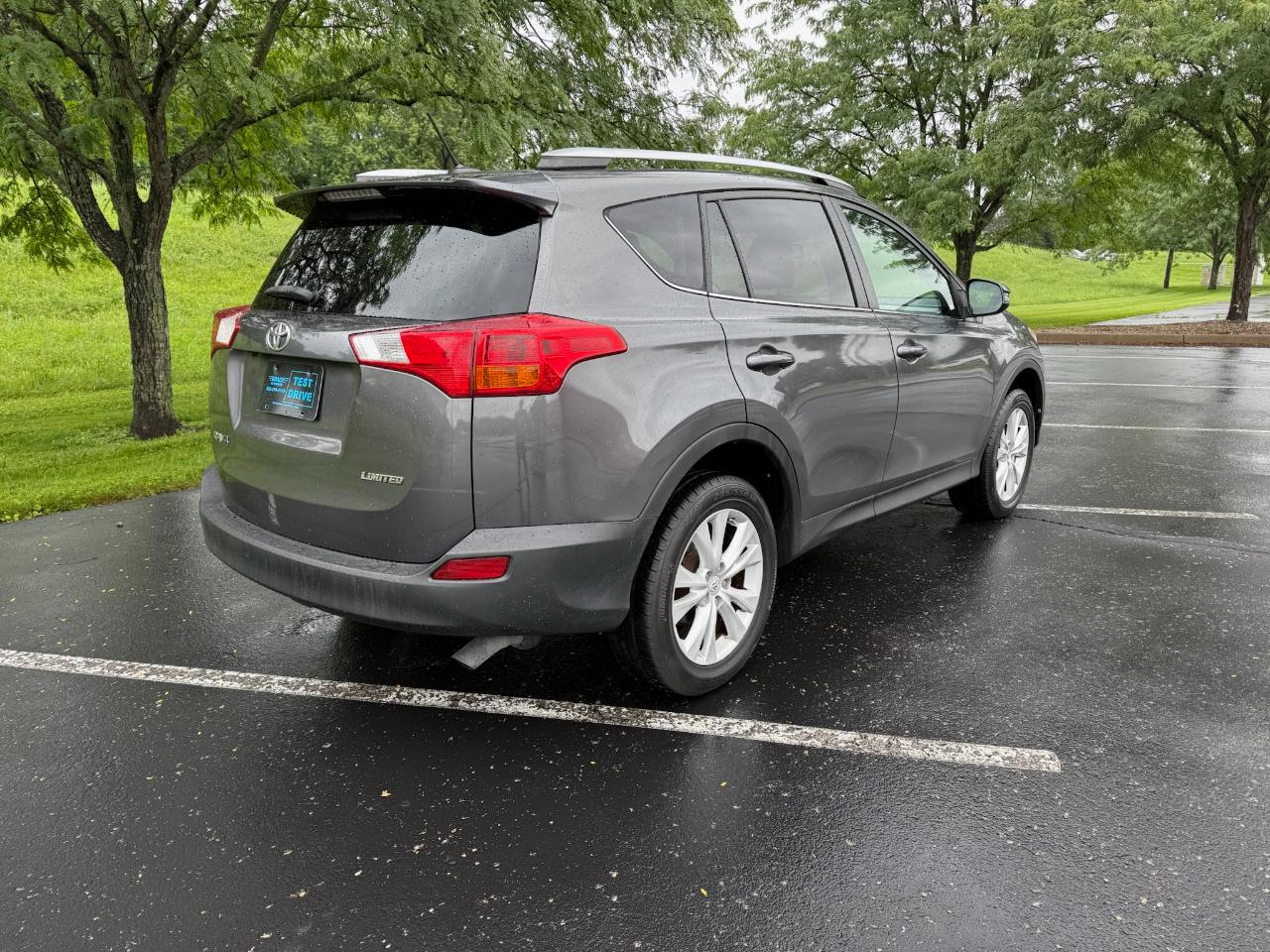 Toyota RAV4 Limited FWD 2015