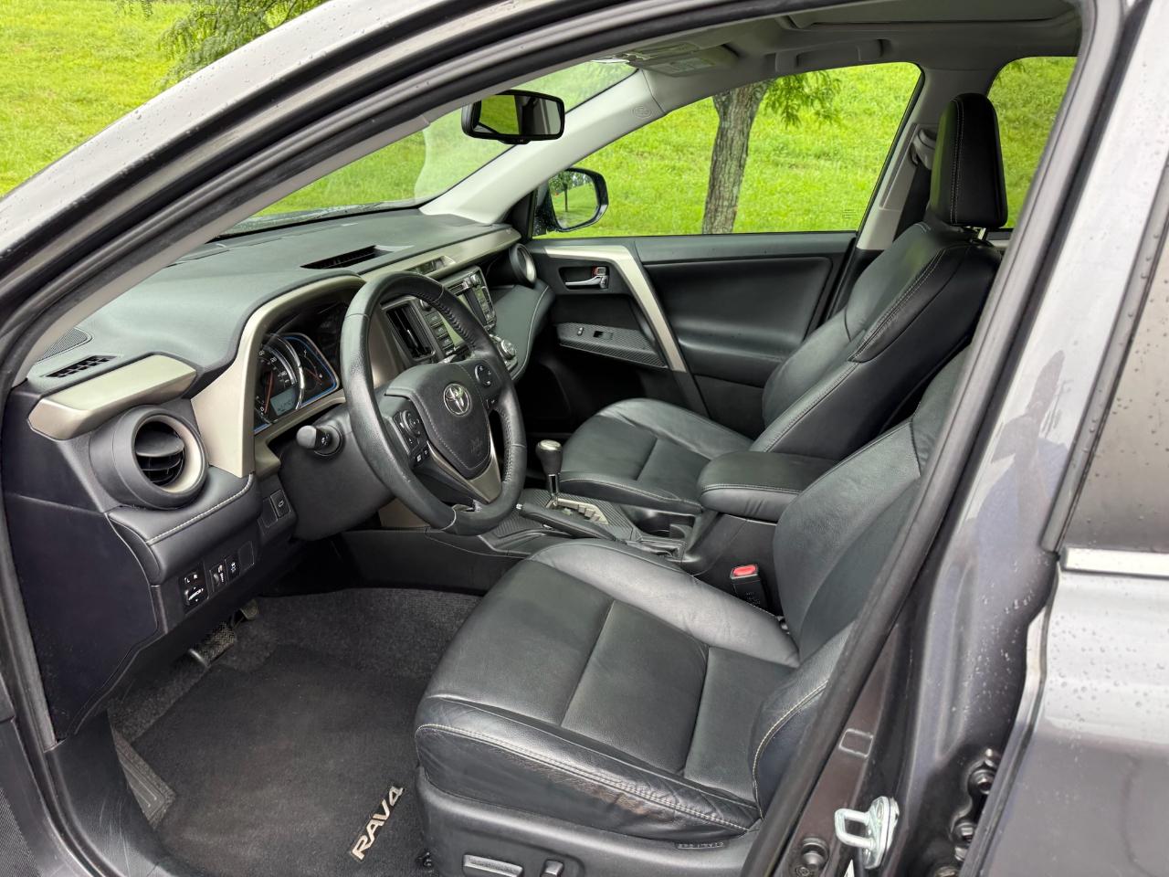 Toyota RAV4 Limited FWD 2015