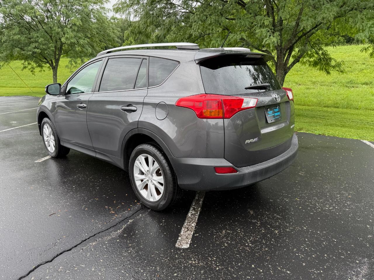 Toyota RAV4 Limited FWD 2015