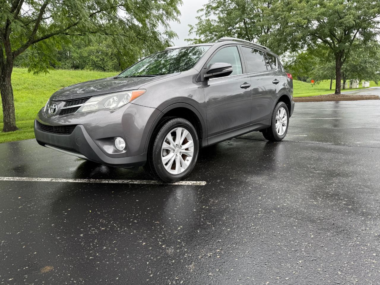 Toyota RAV4 Limited FWD 2015