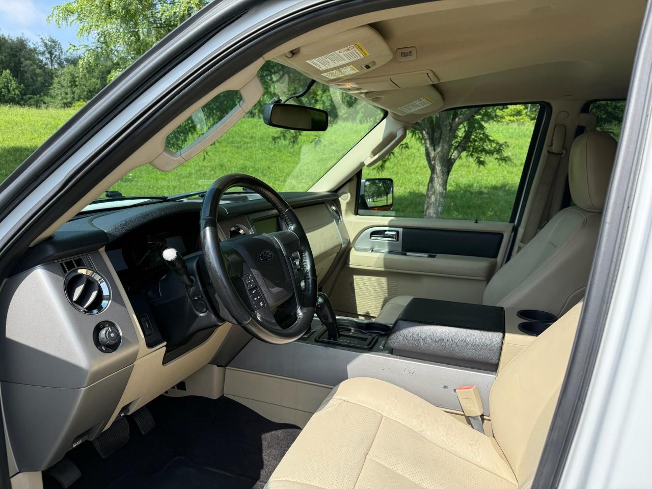 Ford Expedition XLT 2015