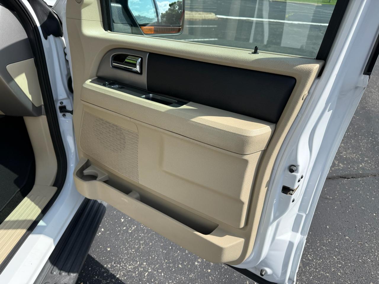 Ford Expedition XLT 2015