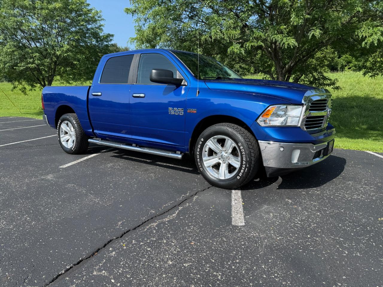 RAM 1500 SLT Crew Cab SWB 2WD 2014