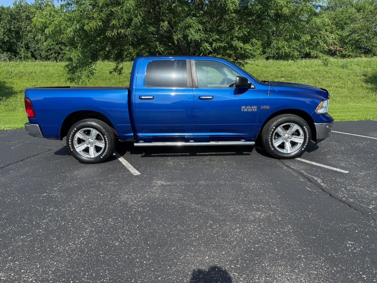 RAM 1500 SLT Crew Cab SWB 2WD 2014