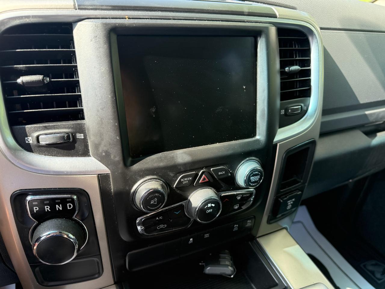 RAM 1500 SLT Crew Cab SWB 2WD 2014