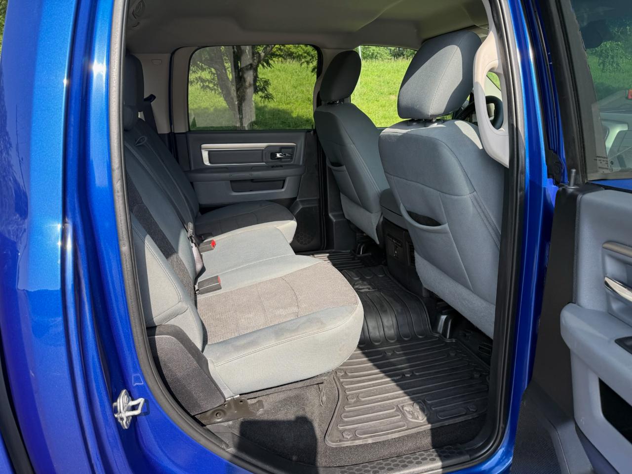RAM 1500 SLT Crew Cab SWB 2WD 2014