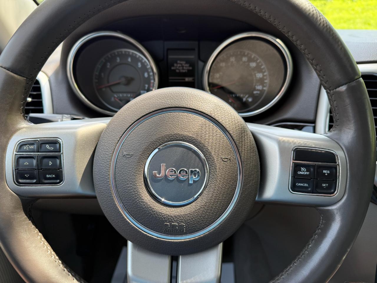 Jeep Grand Cherokee Laredo 4WD 2012