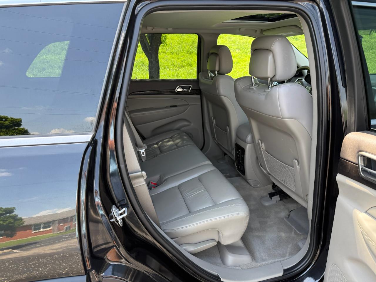 Jeep Grand Cherokee Laredo 4WD 2012