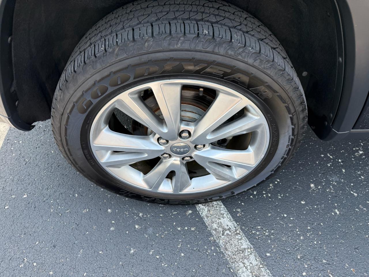 Jeep Grand Cherokee Laredo 4WD 2012