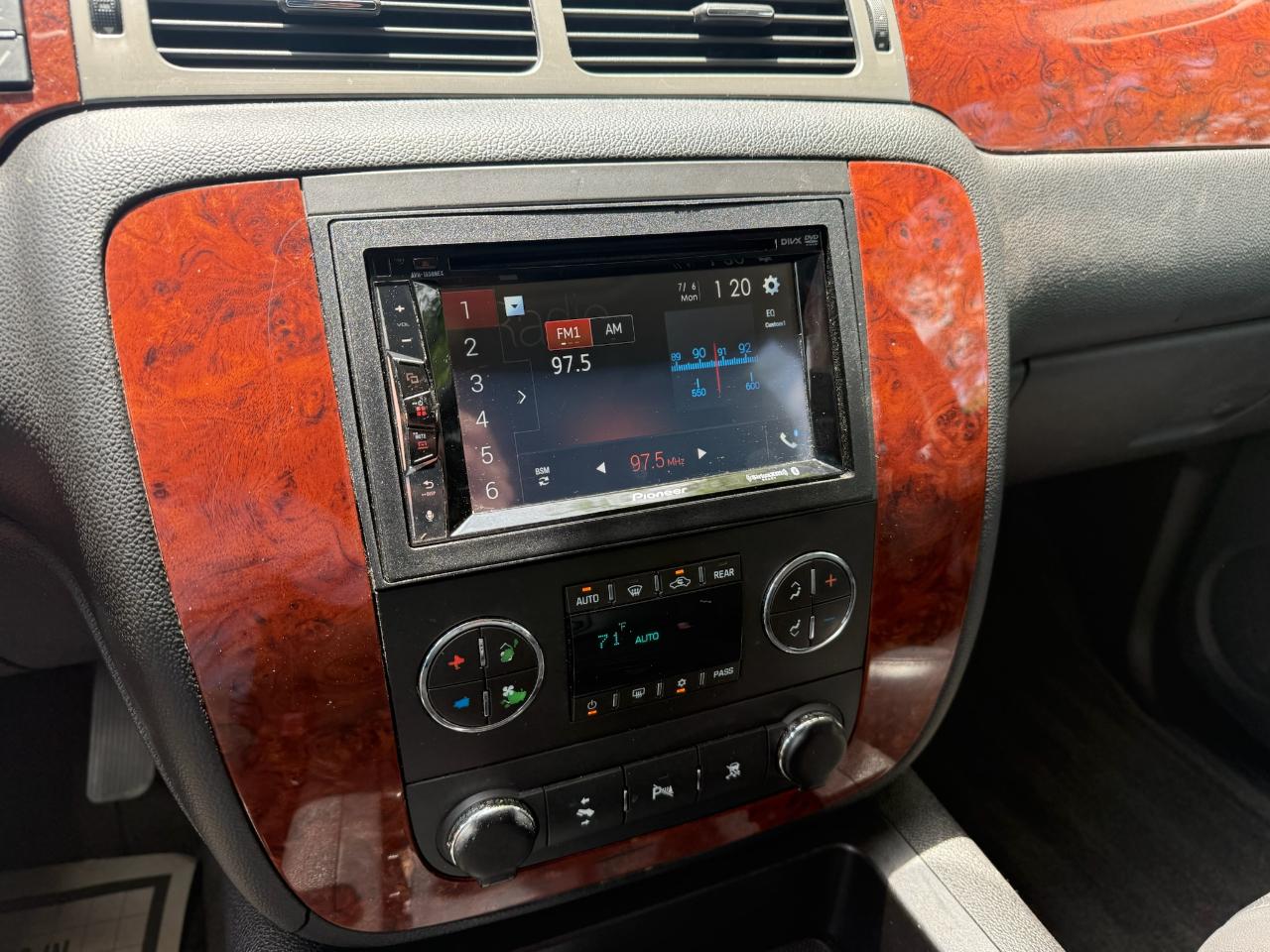 Chevrolet Tahoe LT 4WD 2010