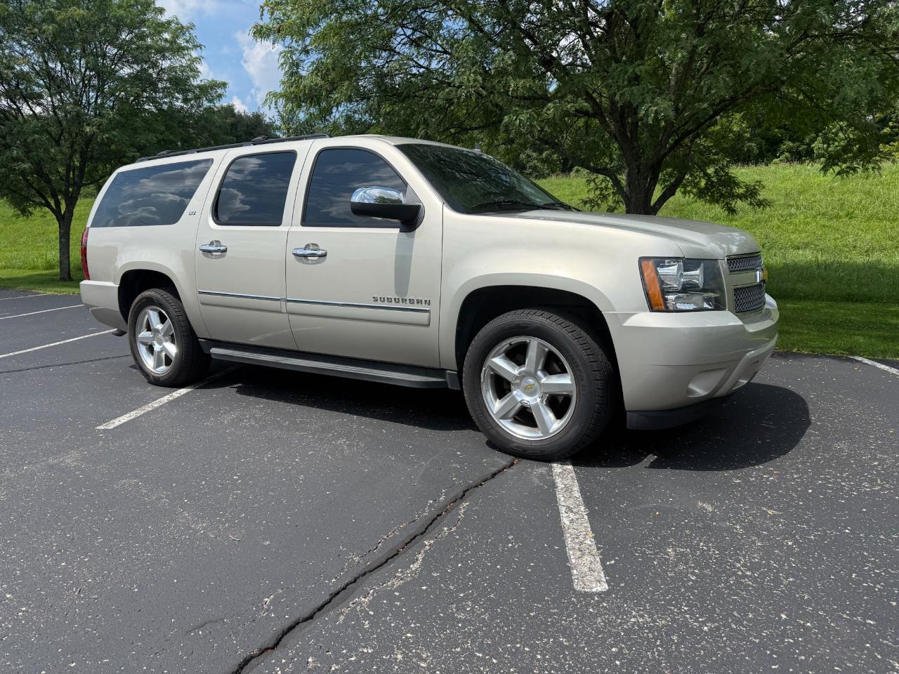 Chevrolet Suburban LTZ 1500 4WD 2013