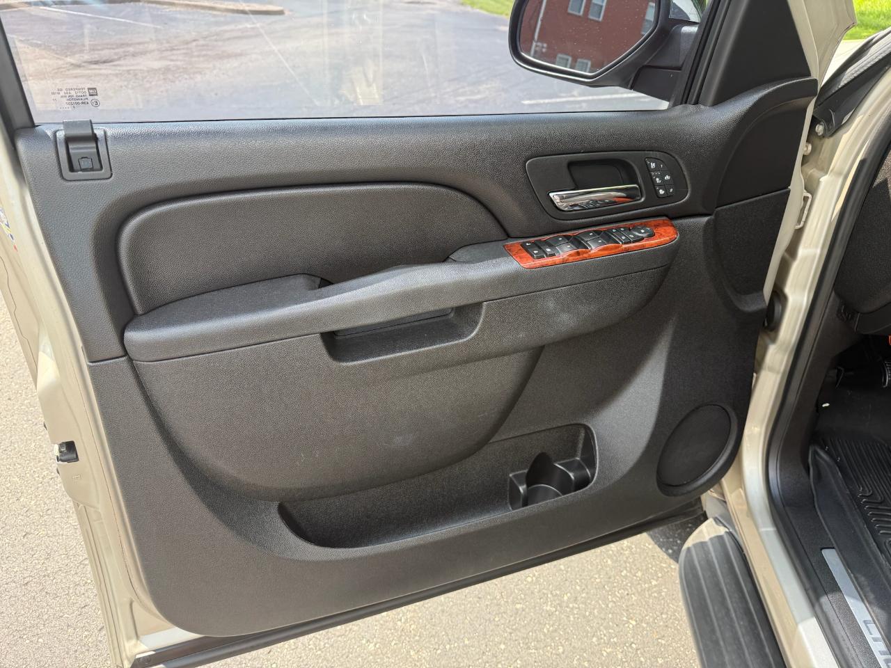 Chevrolet Suburban LTZ 1500 4WD 2013