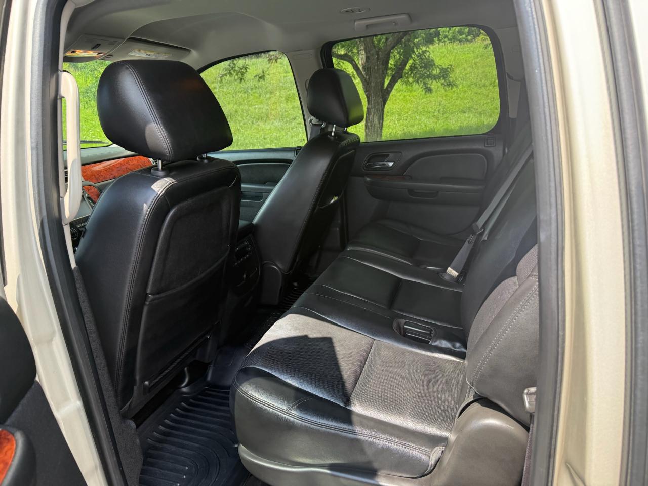 Chevrolet Suburban LTZ 1500 4WD 2013