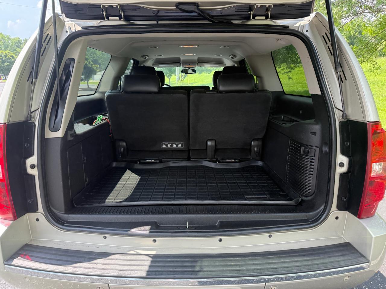 Chevrolet Suburban LTZ 1500 4WD 2013
