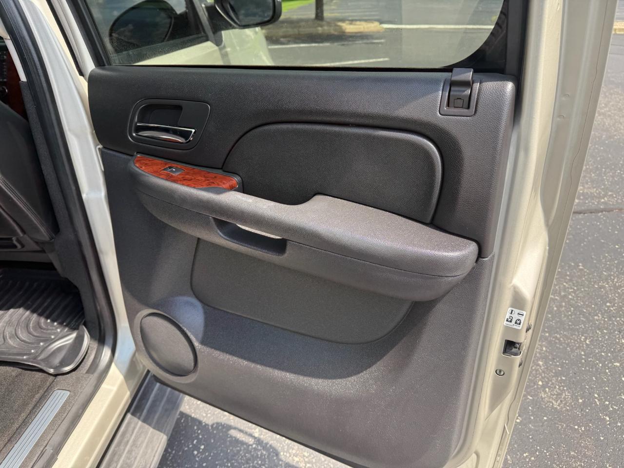 Chevrolet Suburban LTZ 1500 4WD 2013