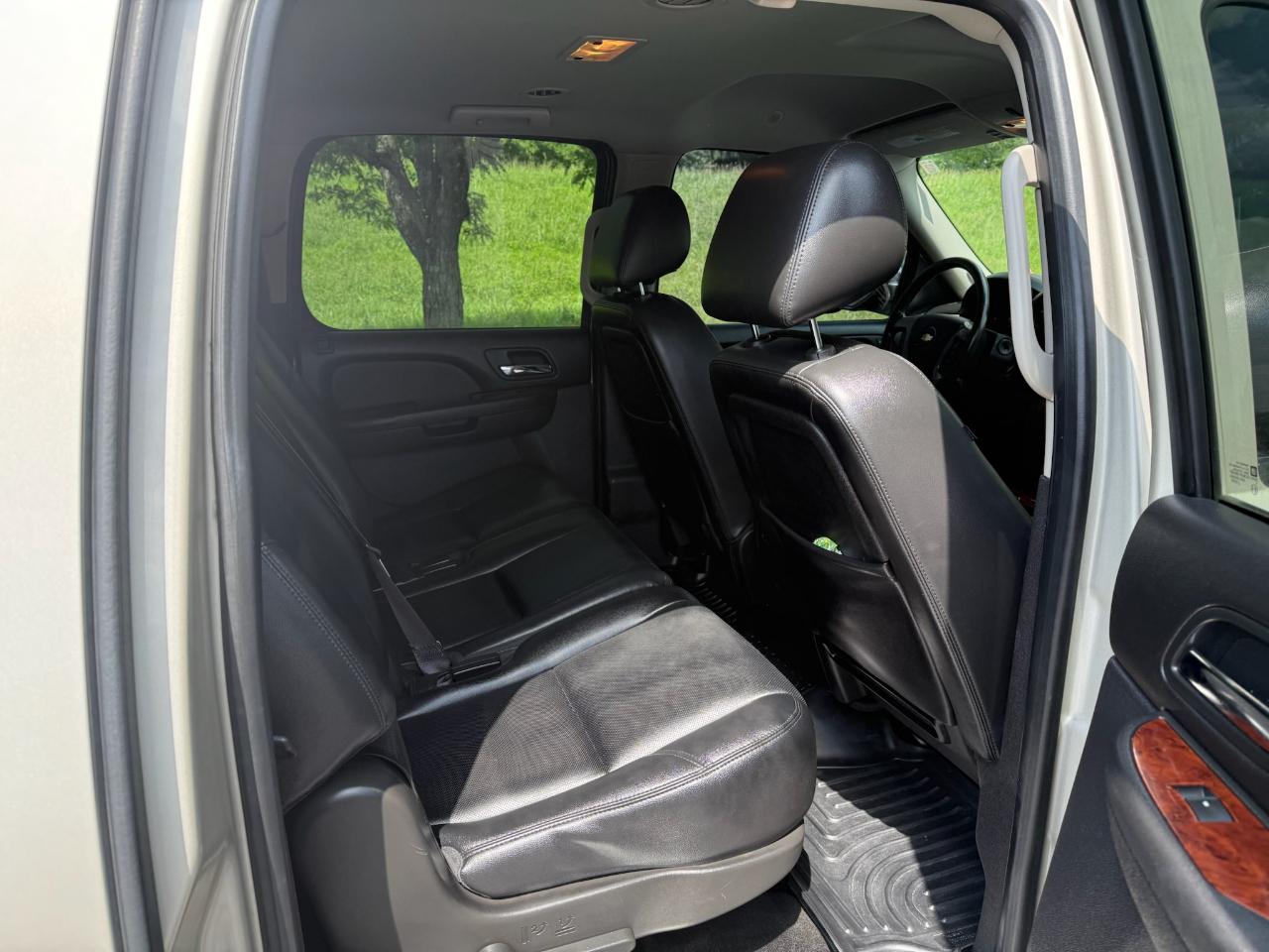 Chevrolet Suburban LTZ 1500 4WD 2013