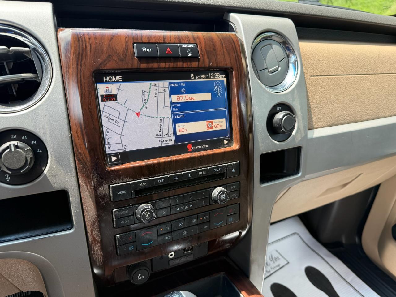 Ford F-150 Lariat SuperCrew 4WD 2012