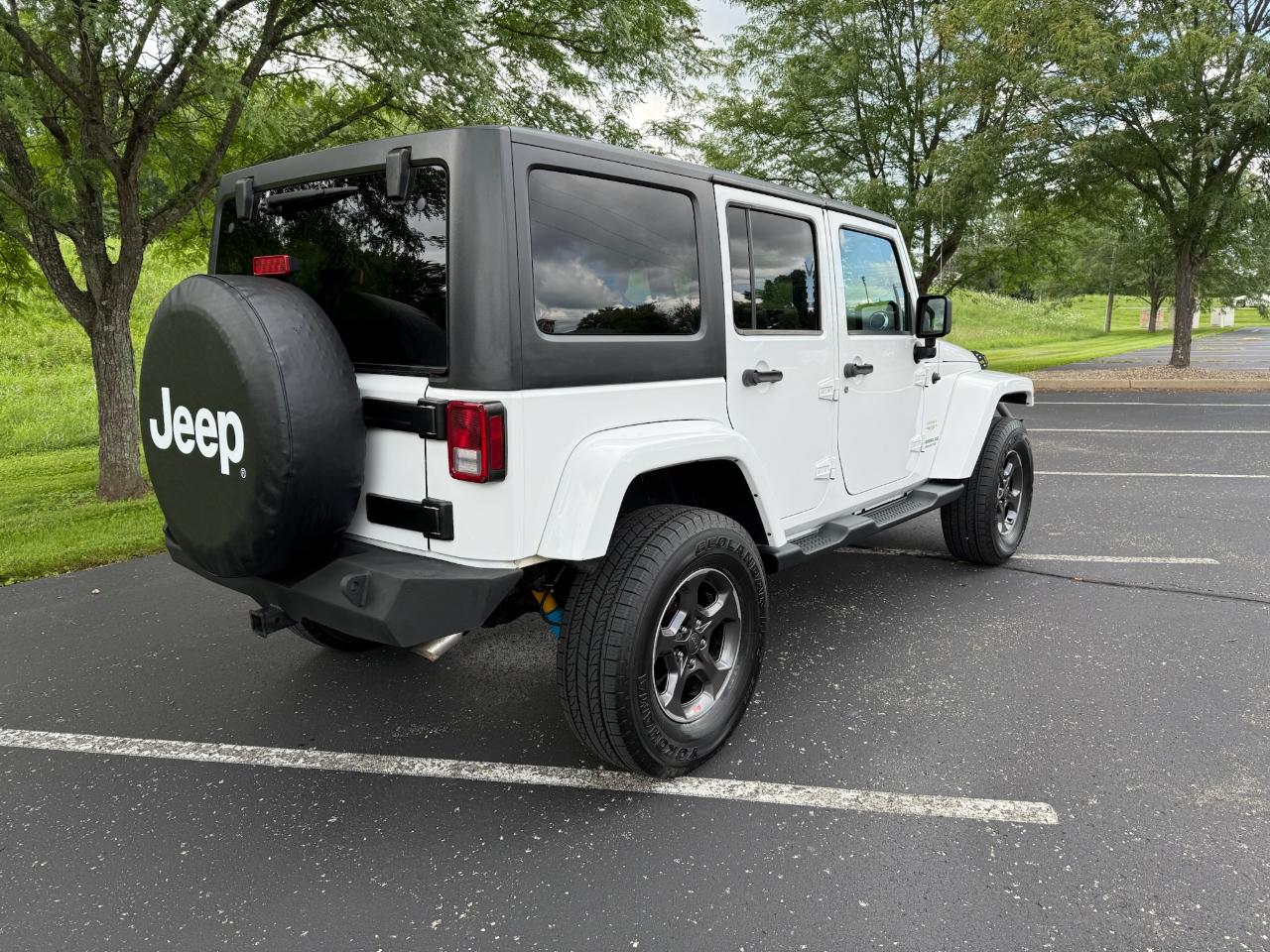 Jeep Wrangler Unlimited Sahara 4WD 2014