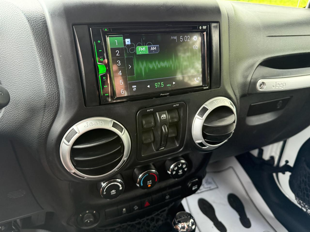 Jeep Wrangler Unlimited Sahara 4WD 2014