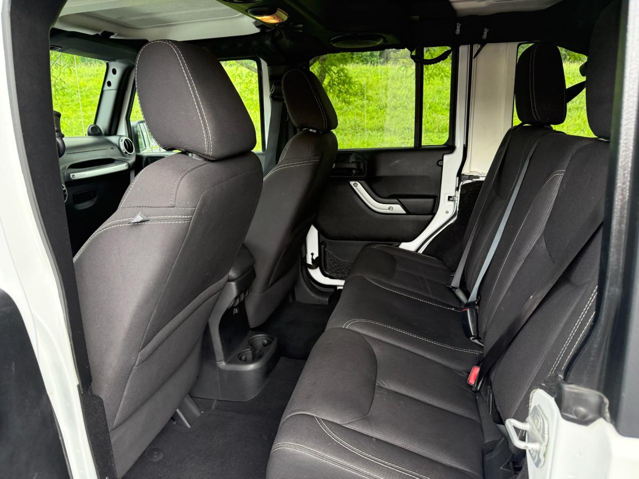 Jeep Wrangler Unlimited Sahara 4WD 2014