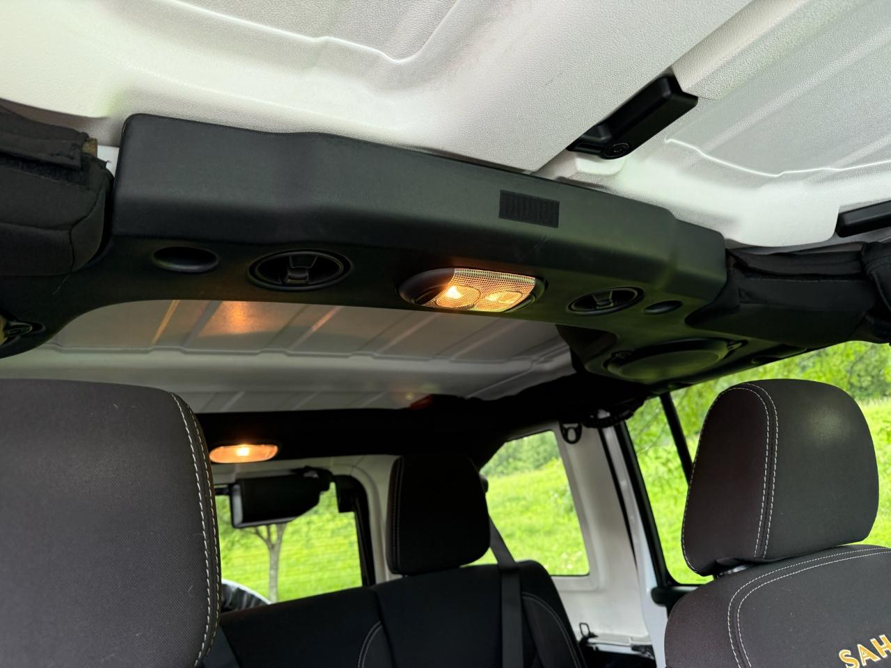 Jeep Wrangler Unlimited Sahara 4WD 2014