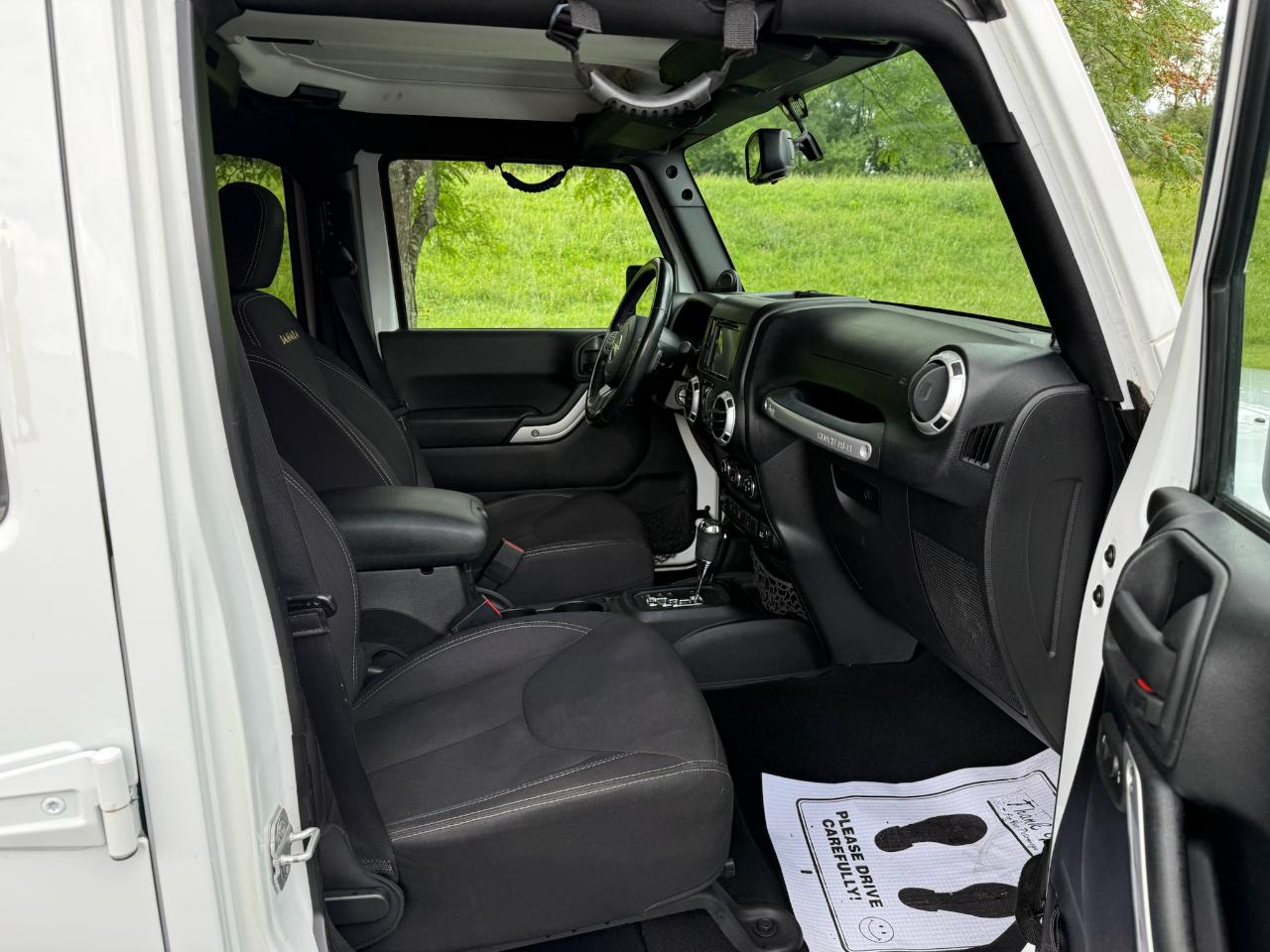 Jeep Wrangler Unlimited Sahara 4WD 2014