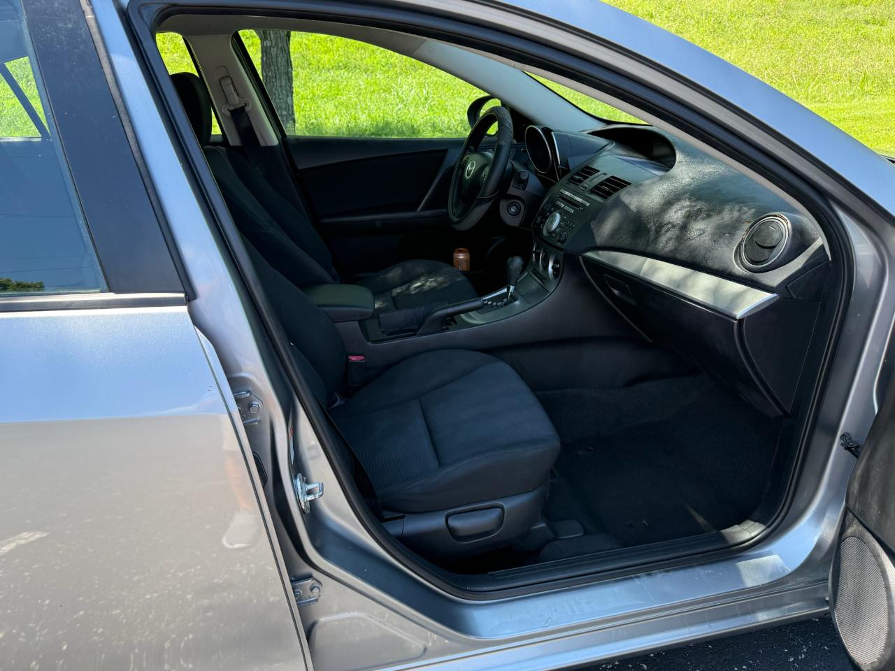 Mazda MAZDA3 i Touring 4-door 2010