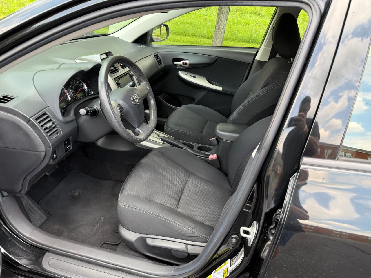 Toyota Corolla S 4D Sedan 2013