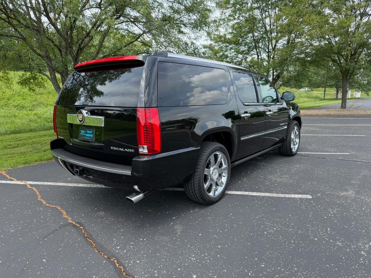 Cadillac Escalade ESV AWD Premium 2010