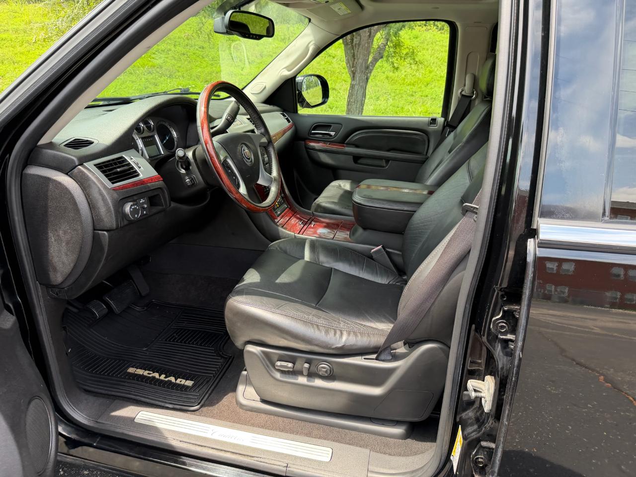 Cadillac Escalade ESV AWD Premium 2010