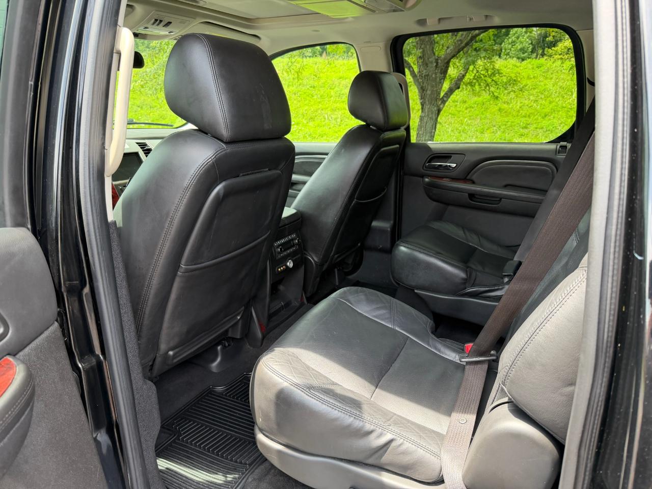 Cadillac Escalade ESV AWD Premium 2010