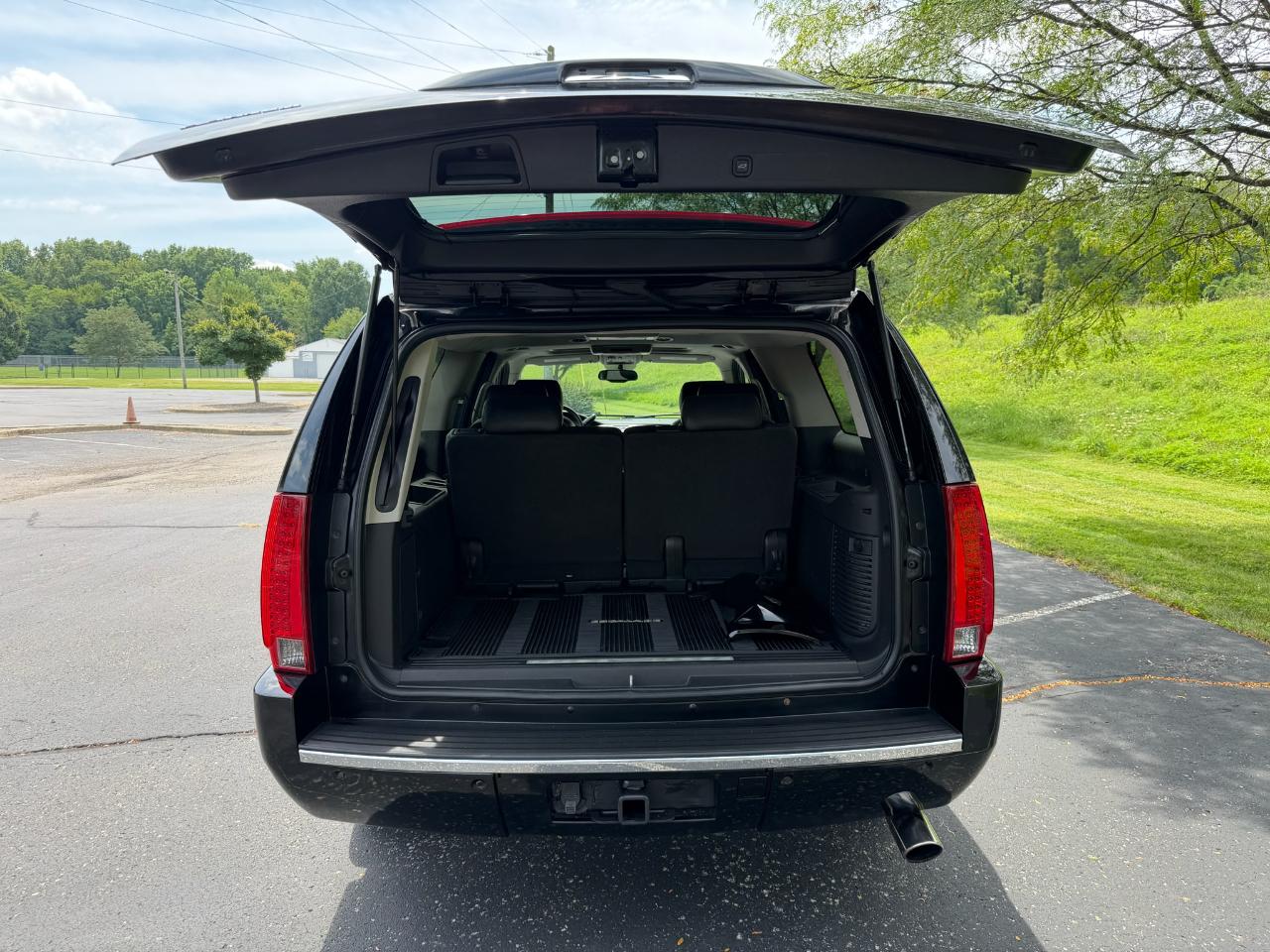Cadillac Escalade ESV AWD Premium 2010