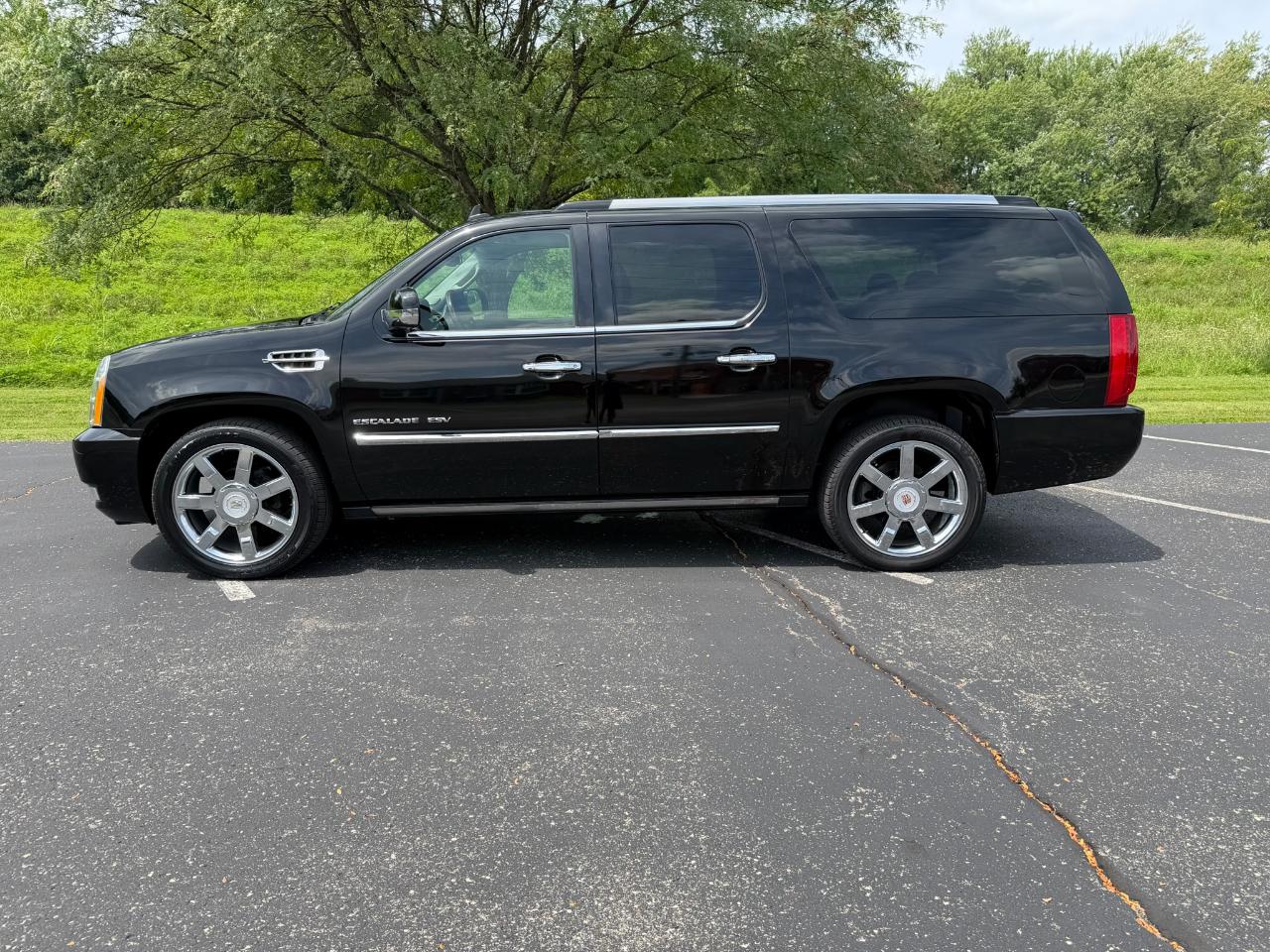 Cadillac Escalade ESV AWD Premium 2010