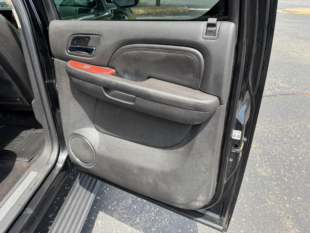 Cadillac Escalade ESV AWD Premium 2010