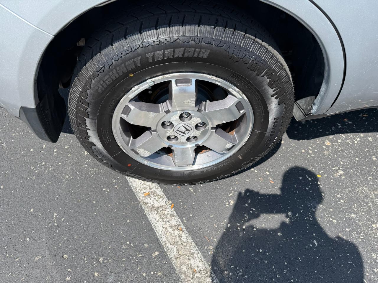 Honda Pilot Touring 4D SUV 4WD w/RES 2011