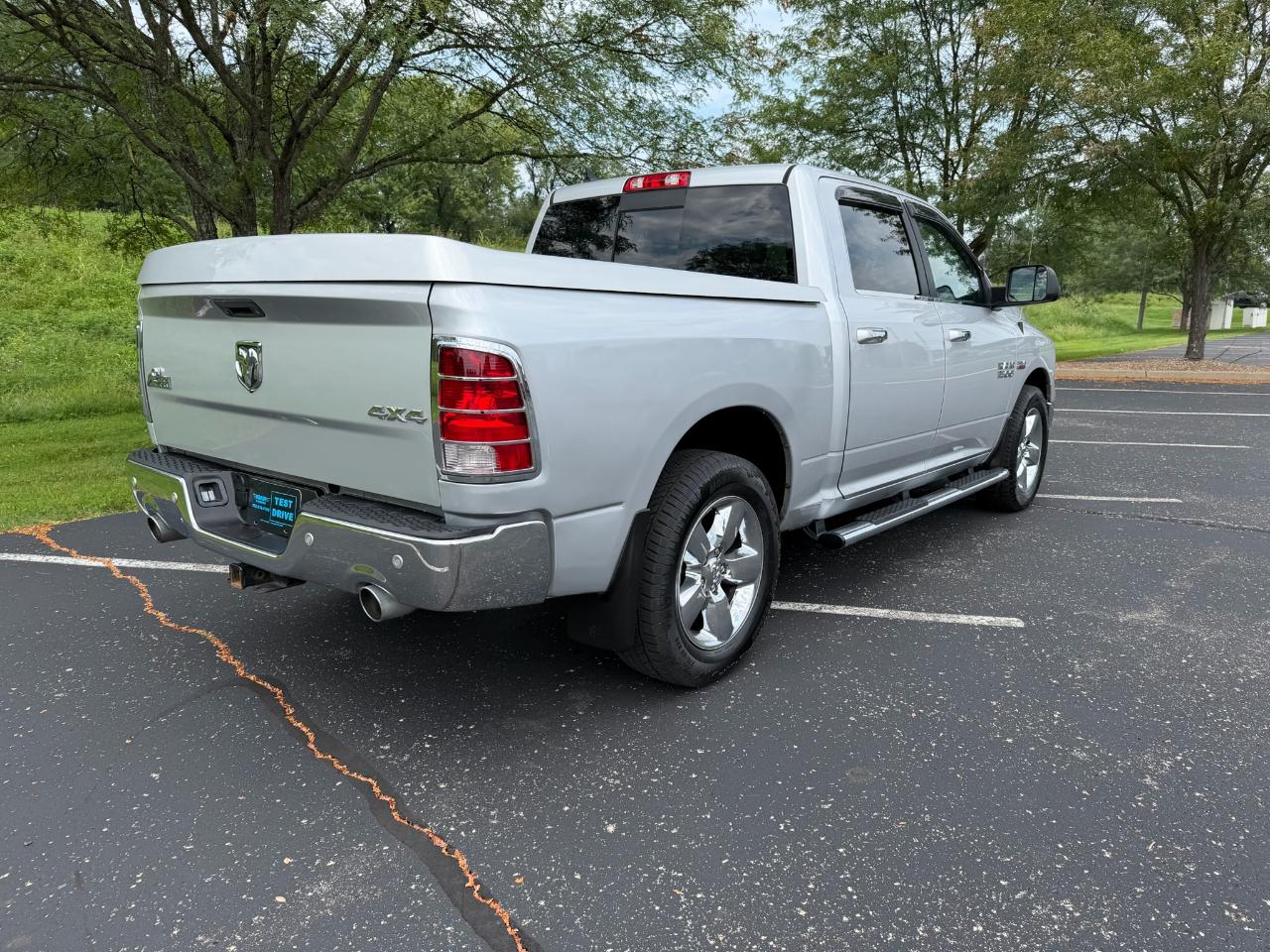 RAM 1500 Lone Star Crew Cab SB 4WD 2014